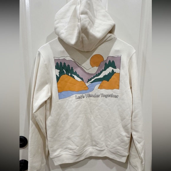 CONVERSE Outdoors Art Graphic Hoodie Off white small $65 - Picture 6 of 9